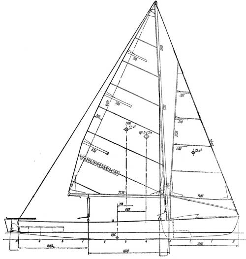 General view of a universal boat with sailing armament